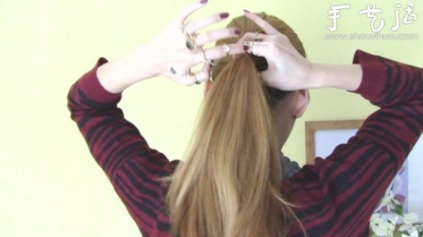 60 seconds DIY the most fashionable winter hairstyle