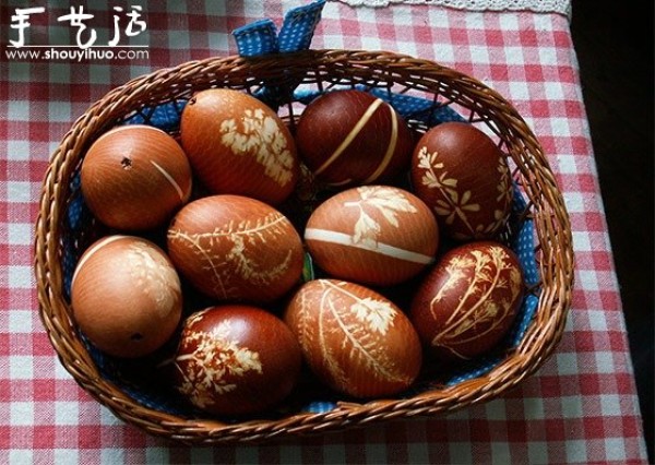 Creative Easter Egg Ornament Design