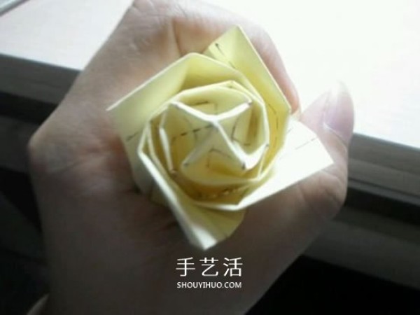 How to fold a rose with a diagram and the folding method of a rose is simple and easy to learn