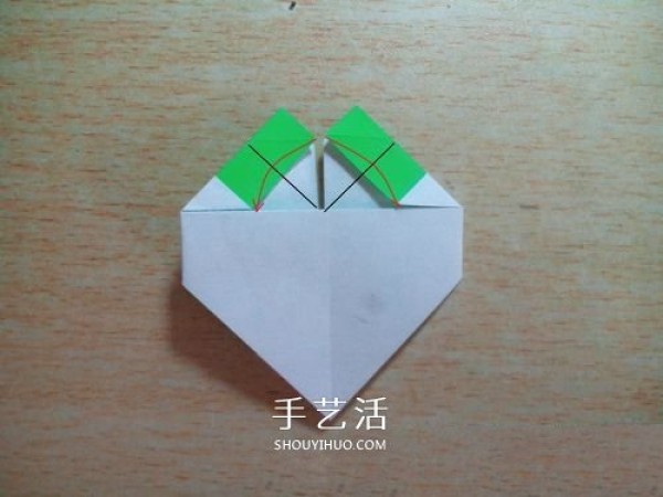 How to make a large plaid heart origami, simple plaid heart folding paper illustration