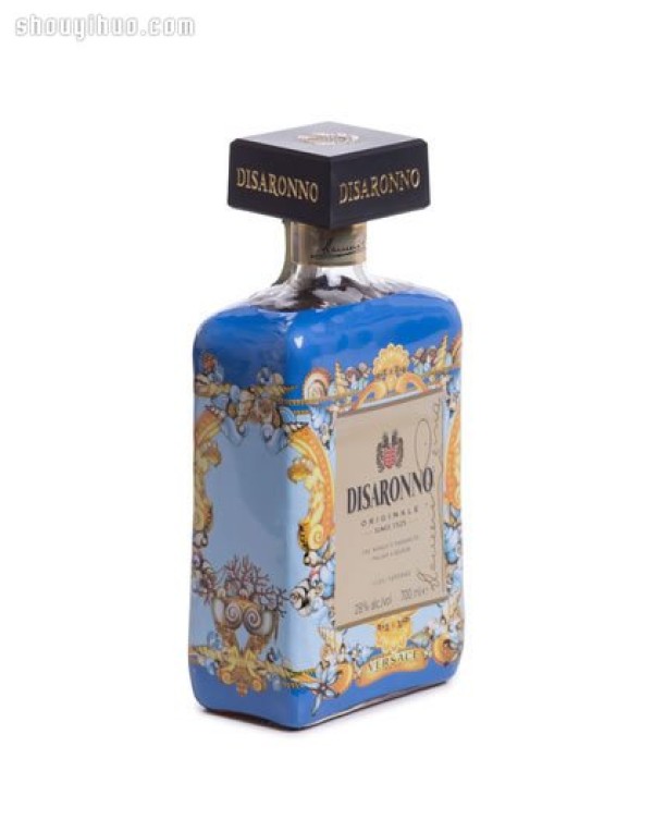 DISARONNOs new wine bottle design with a magnificent and luxurious appearance