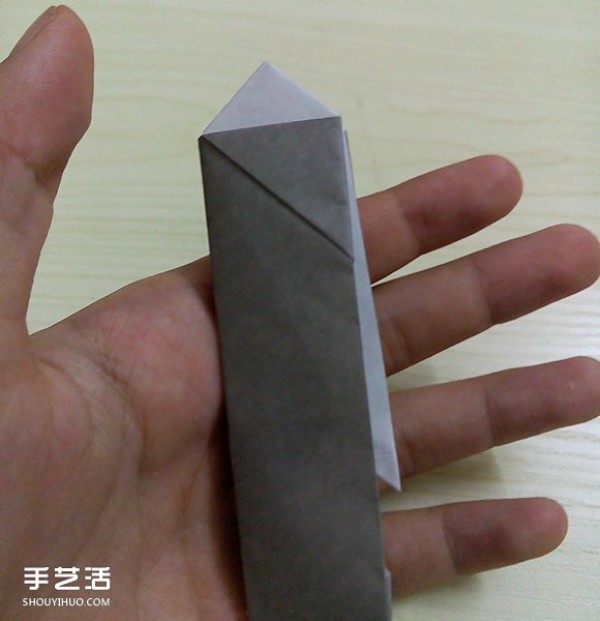 How to fold an origami folding knife, Illustration of folding a foldable spring knife by hand