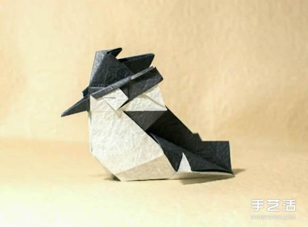 How to make an origami kingfisher with detailed instructions on how to fold a kingfisher