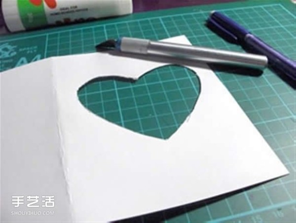 Homemade three-dimensional Valentines Day greeting card illustration Chinese Valentines Day greeting card DIY