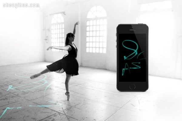 Smart ballet shoes with electronic device