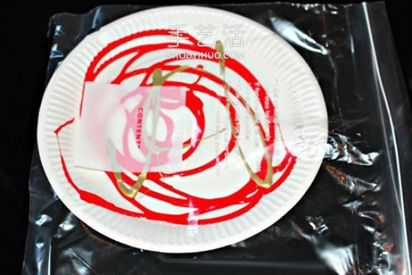 Illustrated tutorial on how to make Dragon Boat Festival dance by hand using paper plate