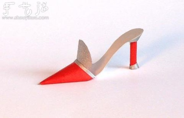 Appreciation of exquisite paper-cut works of womens high heels