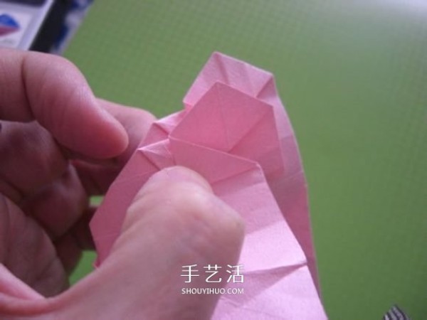 Fukuyama Rose Folding Illustrated Tutorial with clear and large pictures of Fukuyama Rose Origami