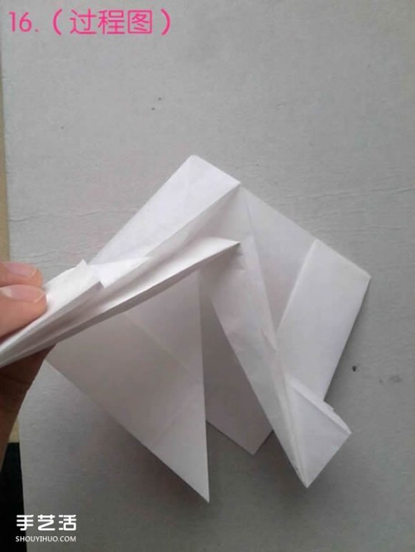 How to fold paper egrets with detailed illustrations of steps for folding three-dimensional egrets