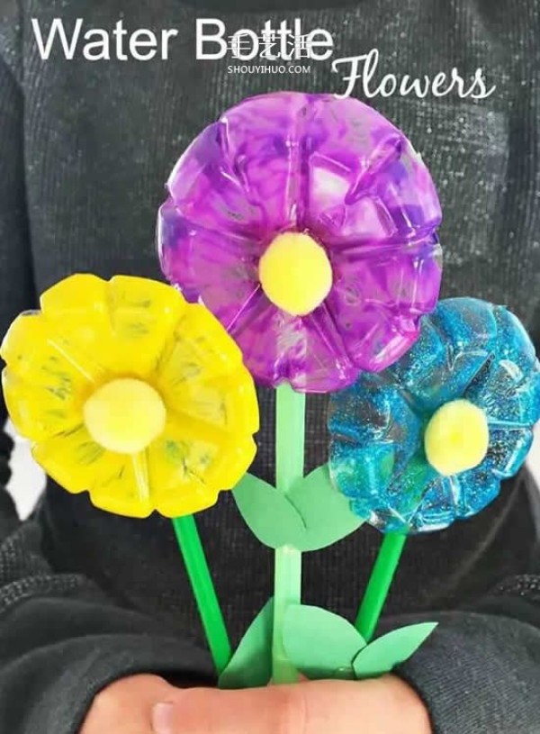 Tutorial on making flowers from mineral water bottles and making plastic flowers from the bottom of plastic bottles