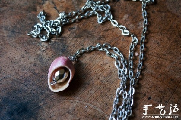 DIY handmade pistachio shell necklace tutorial