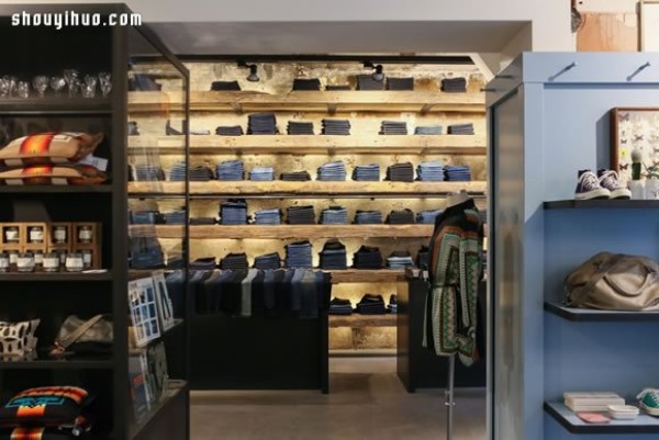 Tenue de N?mes mens clothing store layout design