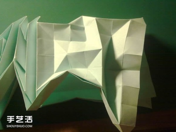 Detailed illustration of the folding process of Hatsune Miku origami