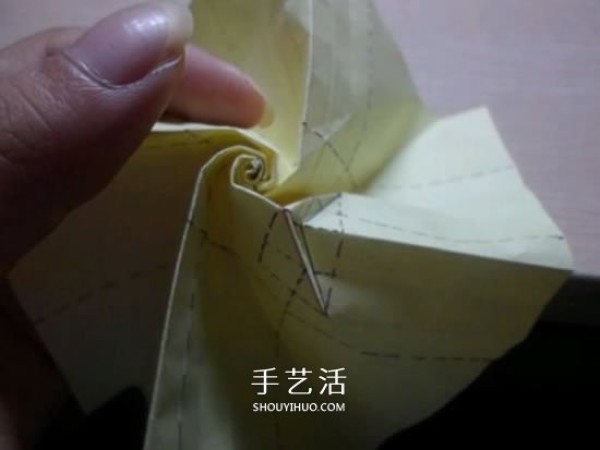 How to fold a rose with a diagram and the folding method of a rose is simple and easy to learn