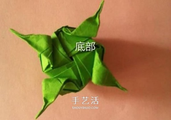 An illustrated tutorial on folding a rose from a piece of paper, including the calyx