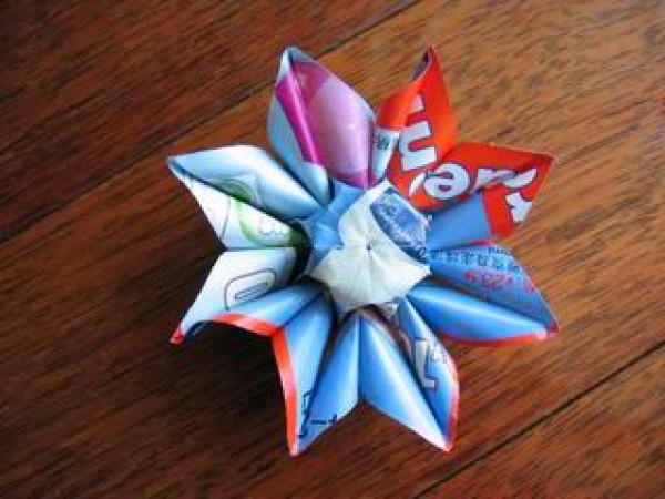 Handmade origami method of sunflower