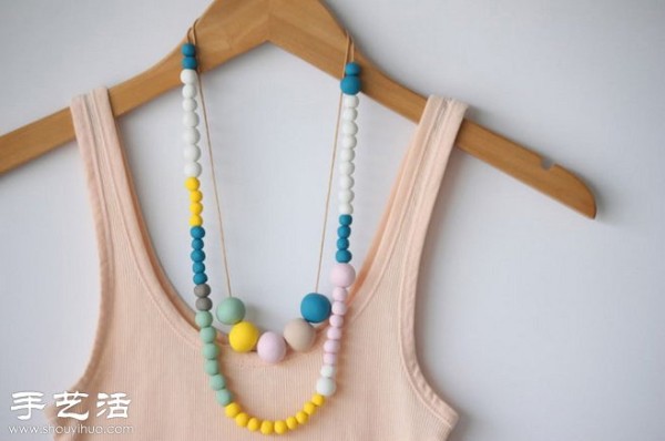 Super simple: DIY clay to make a fresh and simple necklace