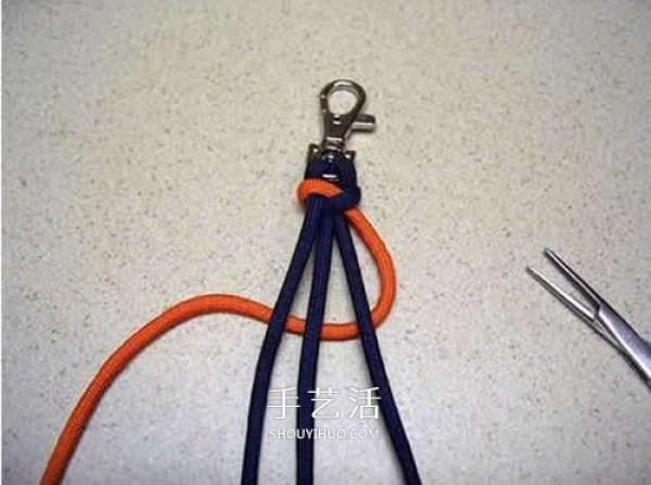 How to braid hand-made knife pendant rope and illustrate the weaving method of parachute pendant