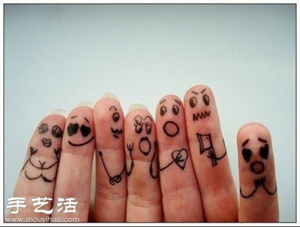 Finger + simple drawing DIY alternative spoof "Love is with you"