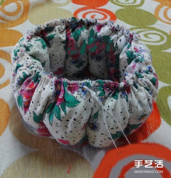 Detailed illustrated tutorial on DIY production method of fabric pumpkin storage basket