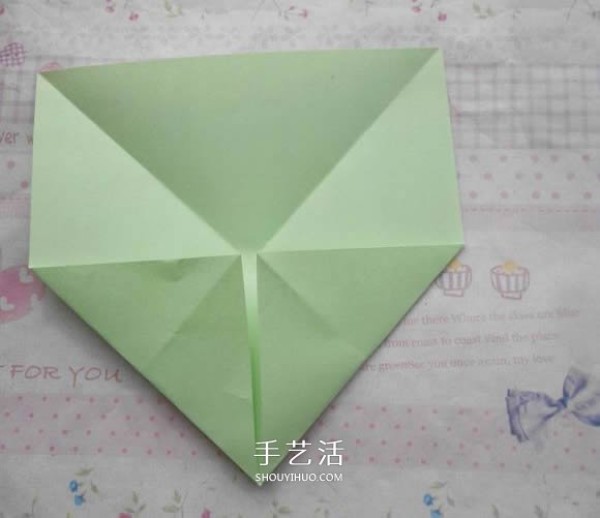 A tutorial on how to fold a diamond rose and a tutorial on how to fold a diamond rose