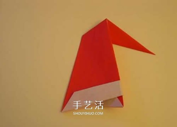 How to make an origami Christmas hat and illustrate the folding steps of a simple Christmas hat