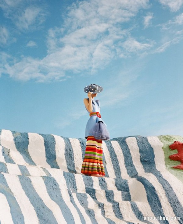 Fashion Photography: Take you to the Redemption Mountain to enjoy the colorful baptism of love