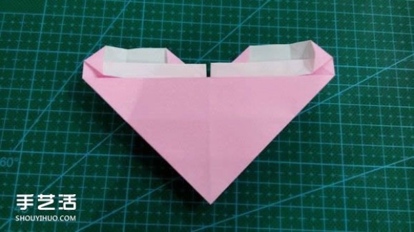 LOVE heart-shaped origami illustrated tutorial on how to fold LOVE love on Valentines Day