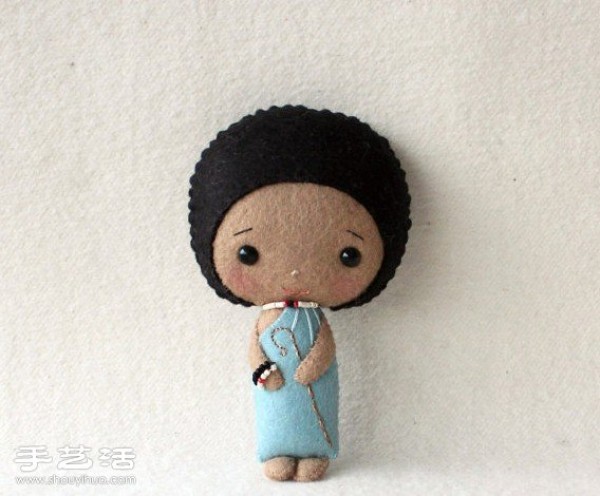 Appreciation of very cute handmade non-woven dolls