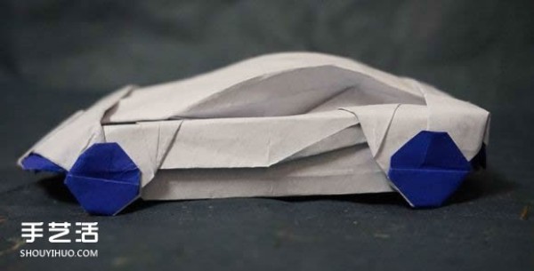 Tutorial on how to fold a sports car, tutorial with origami on a sports car, with illustrations