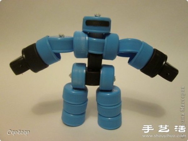 Plastic bottle caps are turned into treasures to make handmade RoboCop toys