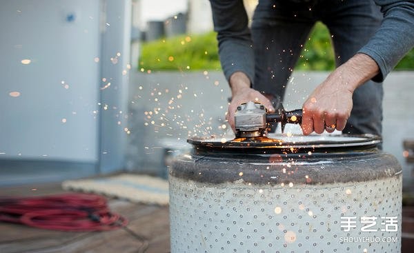 Use waste from the inner tank of the washing machine to DIY a rough industrial wind stove