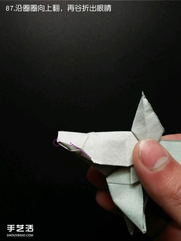 Super complex origami shark illustration, detailed steps for folding a three-dimensional shark