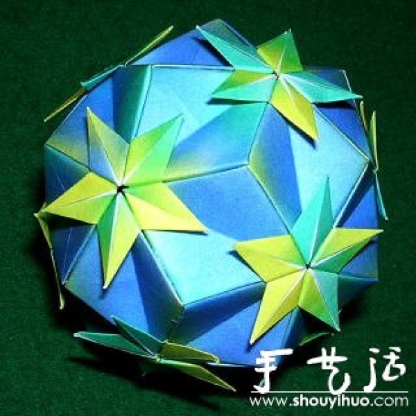 Appreciation of complex kaleidoscope origami works