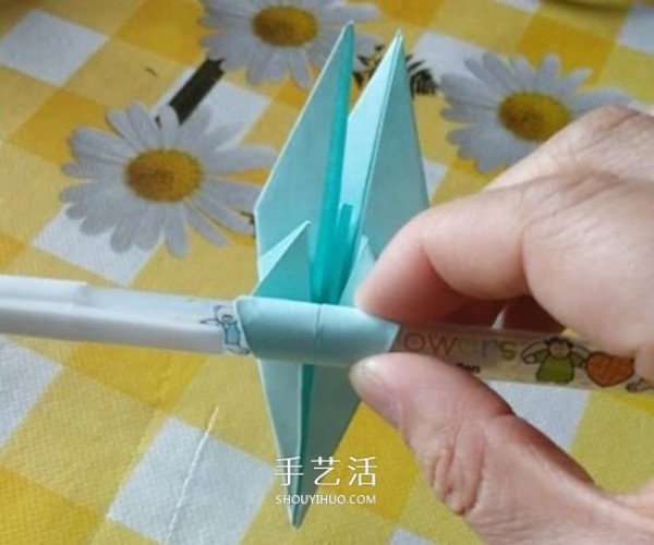 How to Fold Lily Flowers Illustrated Tutorial Process Steps of Origami Lily