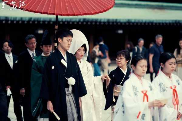 Works by British photographer Alex Robertson - Tokyoites