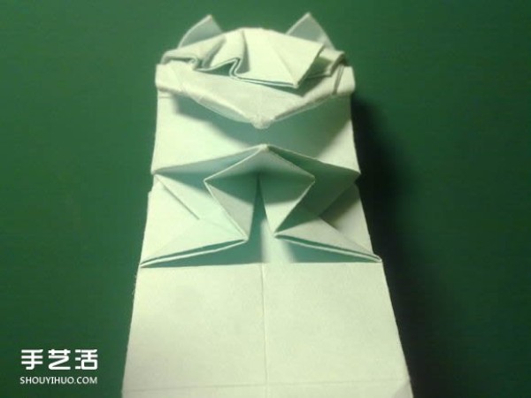 Detailed illustration of the folding process of Hatsune Miku origami