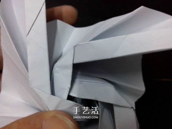 Nini MeiIllustration of how to fold a rose. Steps for handmade beautiful paper rose origami