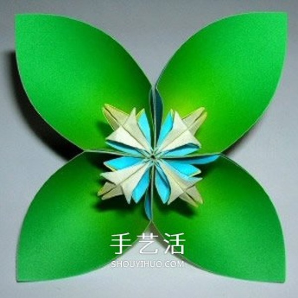 Illustration of the origami method of six four-petal flowers combined into beautiful flower balls