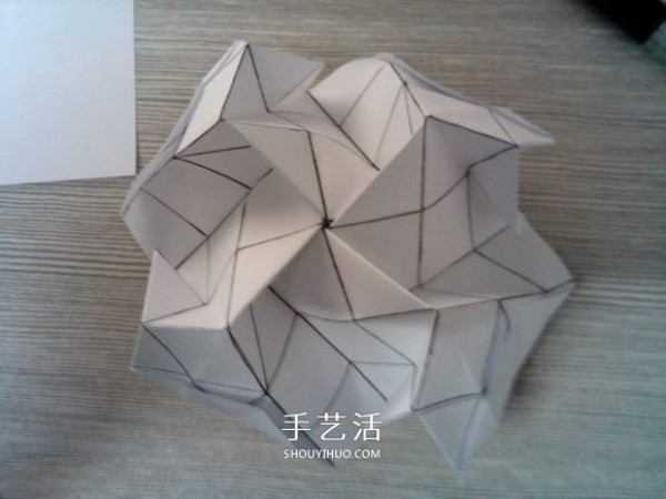 Illustration of how to fold the eight-petal Kawasaki rose, origami eight-petal Kawasaki rose