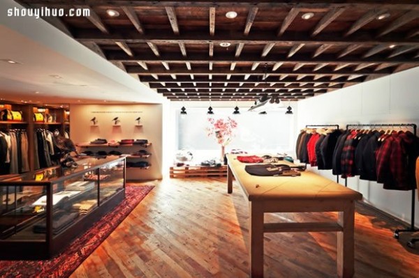 Woolrich Tokyo American Atmosphere Clothing Flagship Store Design