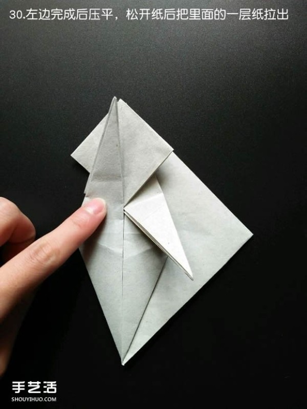 Super complex origami shark illustration, detailed steps for folding a three-dimensional shark