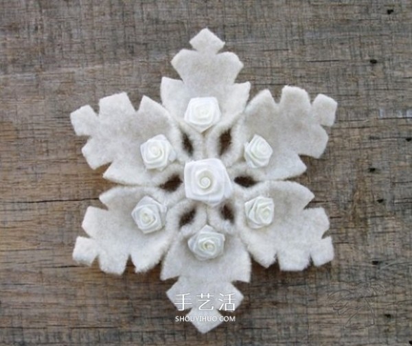 A collection of 18 kinds of non-woven snowflakes with pictures and handmade fabrics to make snowflakes