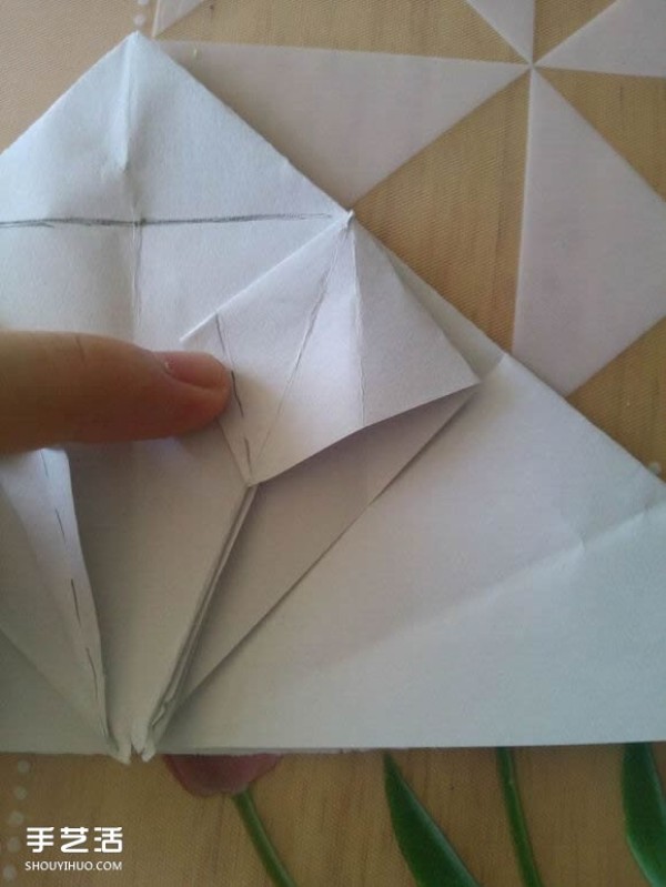 Origami diagram of a grand piano and how to fold a three-dimensional grand piano step by step