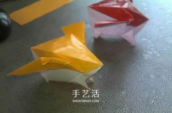 Illustrated tutorial on the origami method of the cute Digimon Patamon