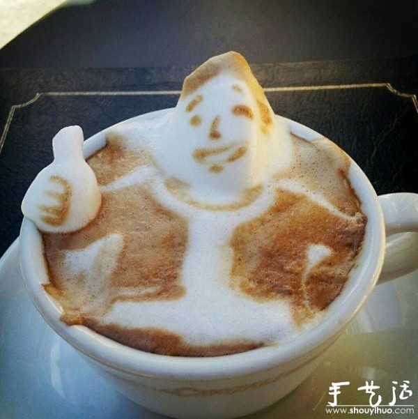 Realistic three-dimensional pattern of coffee foam DIY