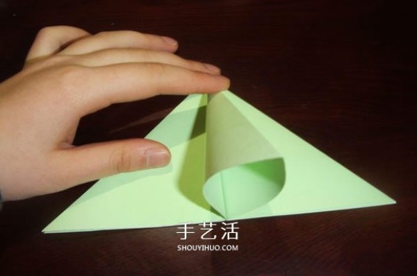 Handmade Crane Dance Origami Illustrated Tutorial: The folding process of three-dimensional paper cranes