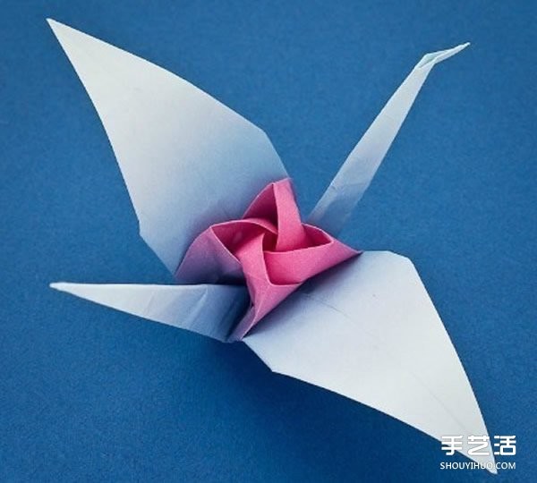 Tutorial on origami roses and paper cranes