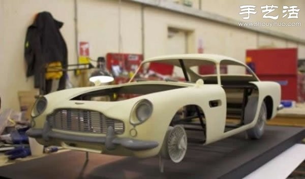 3D printed Aston Martin DB5 and Ferrari FXX2013