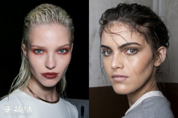 Wet hair can be sexy or smart, the wet hair trend is the most popular on the show in recent years